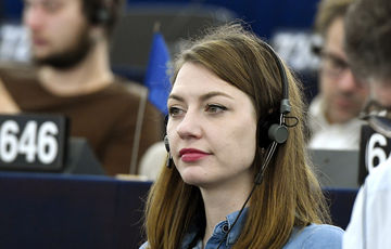 Don&aacute;th Anna szem&eacute;ly&eacute;ben v&eacute;gre egy igazi f&eacute;rfi ker&uuml;lhet a Momentum &eacute;l&eacute;re!