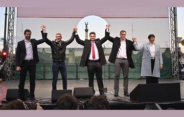 A baloldali politikusok sosem mondt&aacute;k el annyiszor, hogy nyerni fognak, mint a mostani v&aacute;laszt&aacute;s előtt