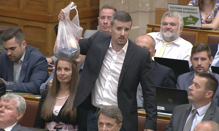 Gyöngyösi Márton helyett Potocskáné Kőrösi Anita lehet Jakab új helyettese