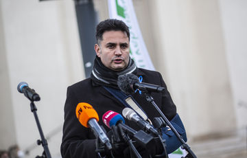 Semmi karizma, semmi vízió - megnéztük élőben a formán kívüli Márki-Zayt, aki ezúttal senkit nem listázott